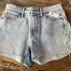 NWT old navy jean shorts. Size 2